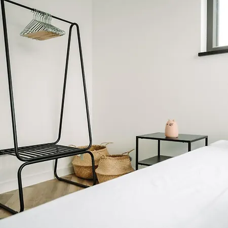 Cleo Apartment Mirow