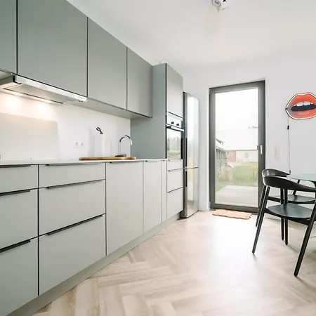 Cleo Apartment Mirow